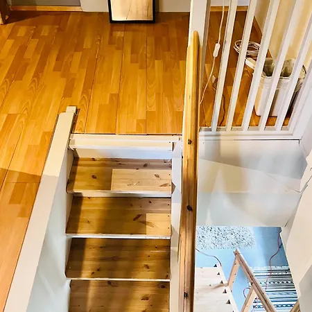 Private Apartment *